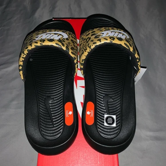 Womens nike slides - Picture 3 of 4